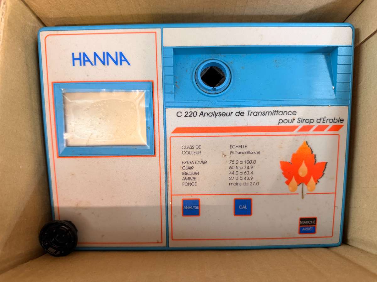 Hanna Instruments C 220