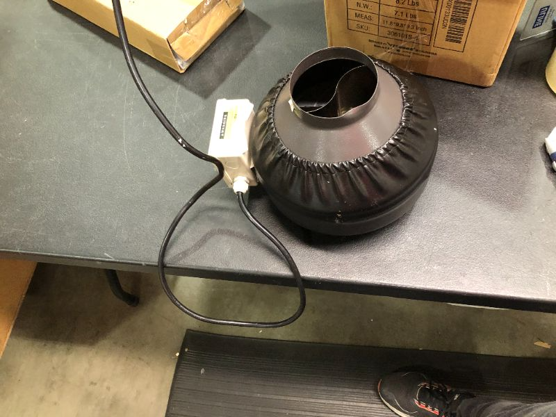 Photo 3 of VIVOSUN 4 Inch 195 CFM Inline Duct Ventilation Fan Vent Blower for Grow Tent Power Works Fan Not Spinning Nonoperational  SOLD FOR PARTS