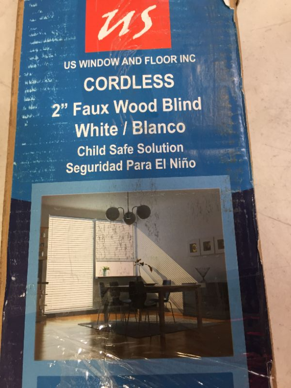 Photo 1 of 2 FAUX WOOD BLIND WHITE
