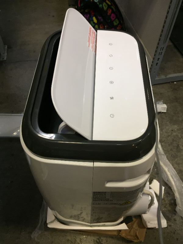 Photo 1 of Blackdecker Bpp10hwtb Portable Air Conditioner with Heat and Remote Control 10000 BTU SACCCEC 14000 BTU Ashrae Cools Up to 450 Square Feet WH