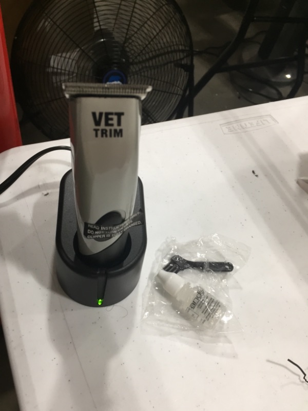Photo 2 of Andis Pet Vet Trim Animal Trimmer