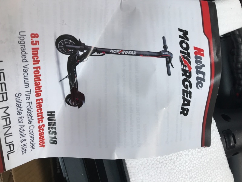 Photo 1 of Hurtle HURES18M5  Hurtle HURES18M5  85 Inch Foldable Electric Scooter  Upgraded Vacuum Tire Foldable Commuter Suitable for Adult Kids