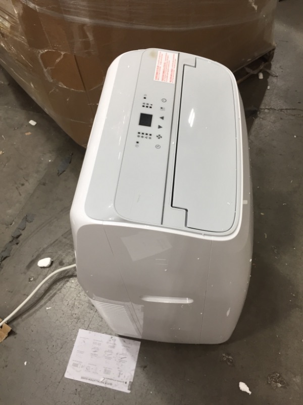 Photo 3 of BLACKDECKER BPT10WTB Portable Air Conditioner with Remote Control 10000 BTU SACCCEC 14000 BTU ASHRAE Cools Up to 450 Square Feet White