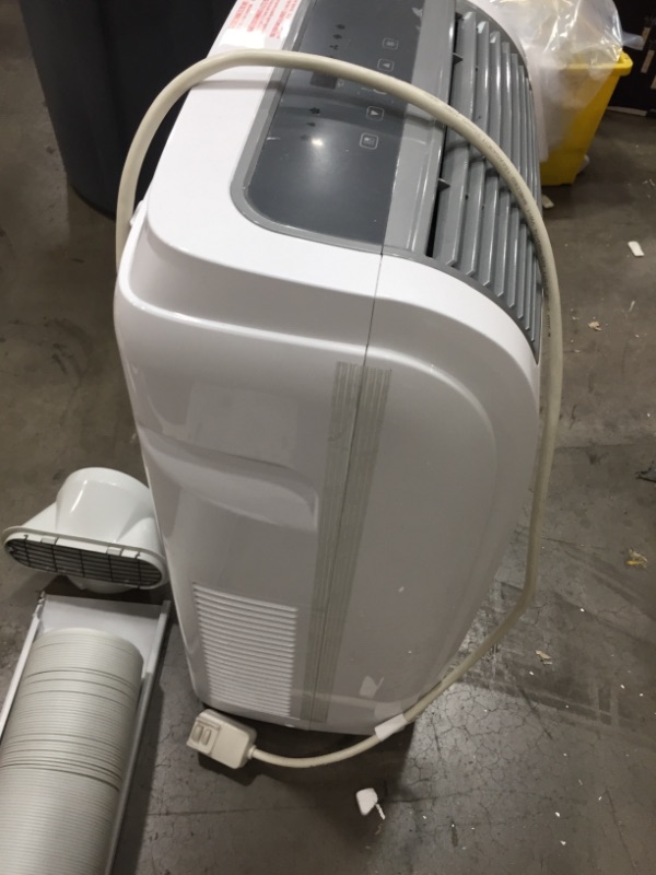 Photo 3 of BLACKDECKER 6000 BTU DOE 10000 BTU ASHRAE Portable Air Conditioner with Remote Control