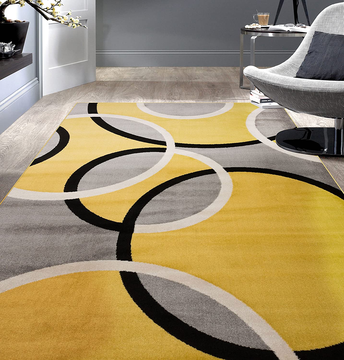 Photo 1 of Rugshop Contemporary Abstract Circles Area Rug 5 3 x 7 3 Yellow