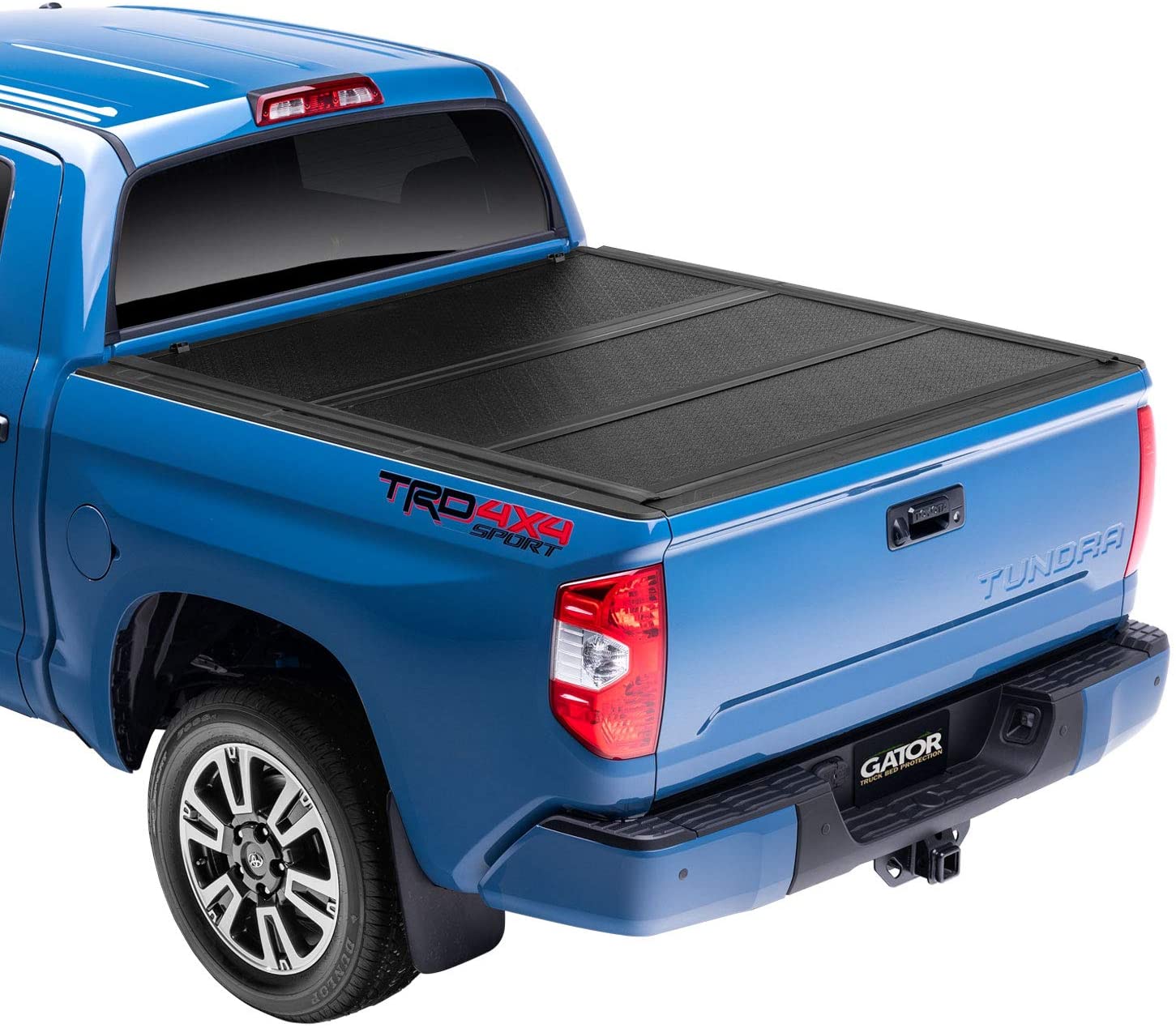 Photo 1 of Gator EFX Hard TriFold Truck Bed Tonneau Cover  GC14020  Fits 2019  2021 ChevyGMC SilveradoSierra works w MultiProFlex tailgate Will not fit Carbon Pro Bed 5 10 Bed 70 used damaged