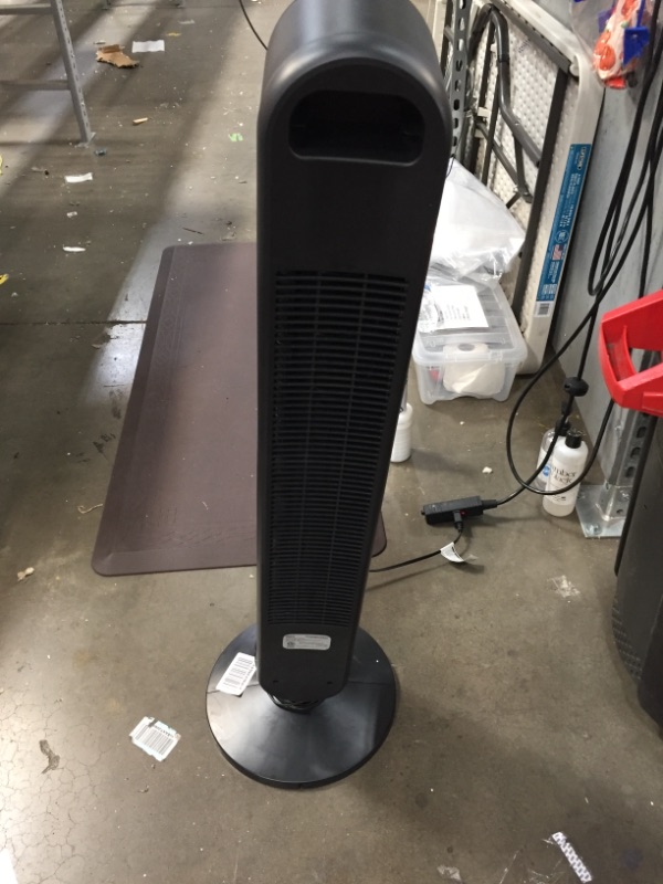 Photo 3 of Dreo Tower Fan with Remote 90 Oscillating Bladeless Fan 42 Inch Quiet with 6 Speeds Large LED Display Touchpad 12H Timer Floor Fans for Bedroom Whole Room Home Office 
USED TESTED PRODUCT PRODUCT TURNS ON MISSING COMPONETS NO REMOTE PRODUCT HAS A SLANT