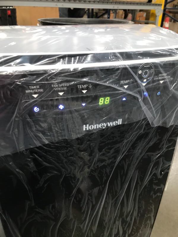 Photo 3 of Honeywell Classic Portable Air Conditioner with Dehumidifier  Fan Cools Rooms Up To 500 Sq Ft w Drain Pan  Insulation Tape BlackSilver MN1CFS8 29400 FACTORY NEW