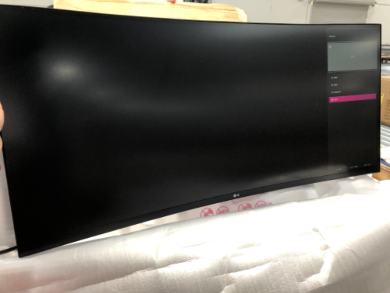 Photo 2 of LG 35WN75CB  35 QHD 3440 x 1440 Curved Monitor with sRGB 99 Color Gamut and HDR 10 and USBType C