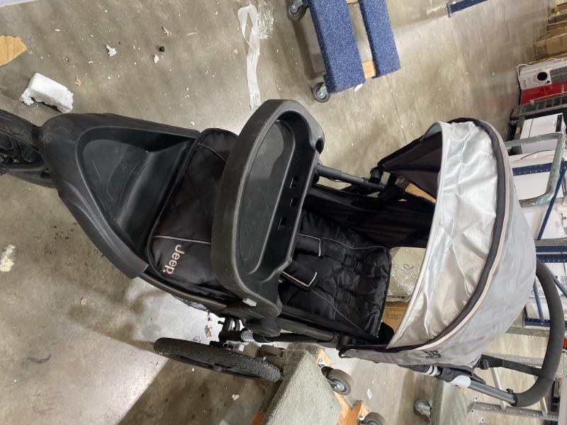 Photo 3 of Jeep Classic Jogging Stroller Grey