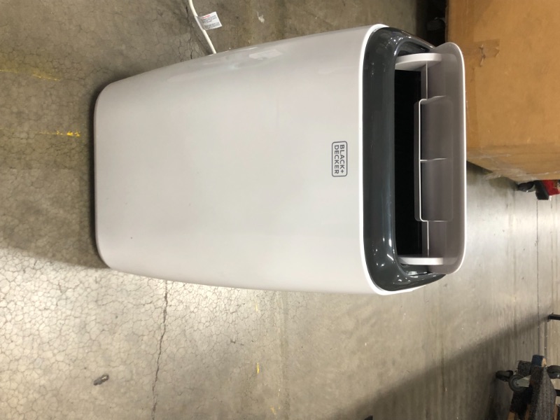 Photo 2 of BLACKDECKER BPP06WTB Portable Air Conditioner with Remote Control 10000 BTU Cools Up to 250 Square Feet White

 tested and working