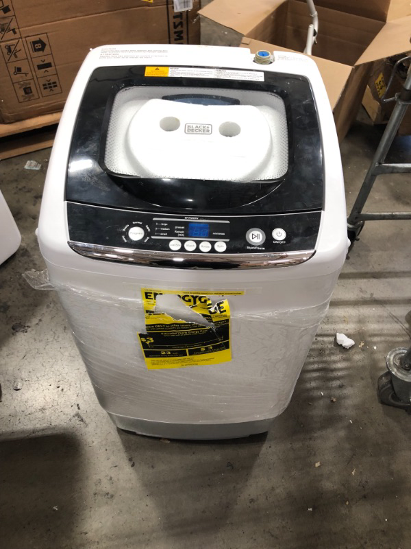 Photo 1 of BLACK  DECKER 09 cubic foot compact portable washer clothes washing machine White Minor damage
