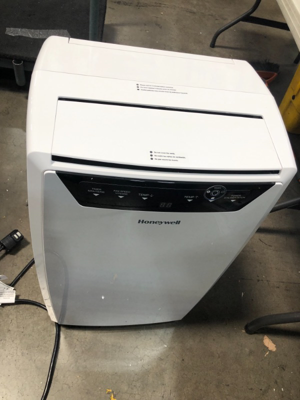 Photo 4 of 11000 BTU 8000 BTU DOE Portable Air Conditioner with Dehumidifier in White