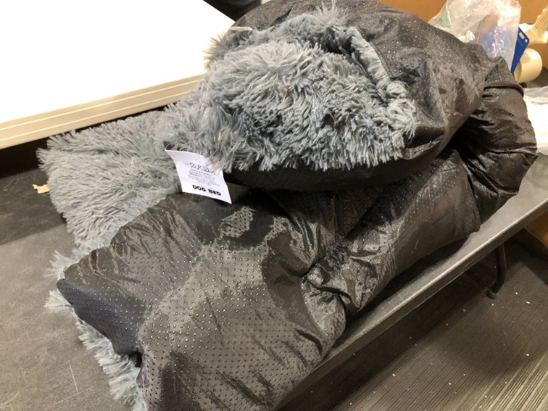 Photo 1 of 48 X 32 INCHES DOG BED GREY WITH TAGS