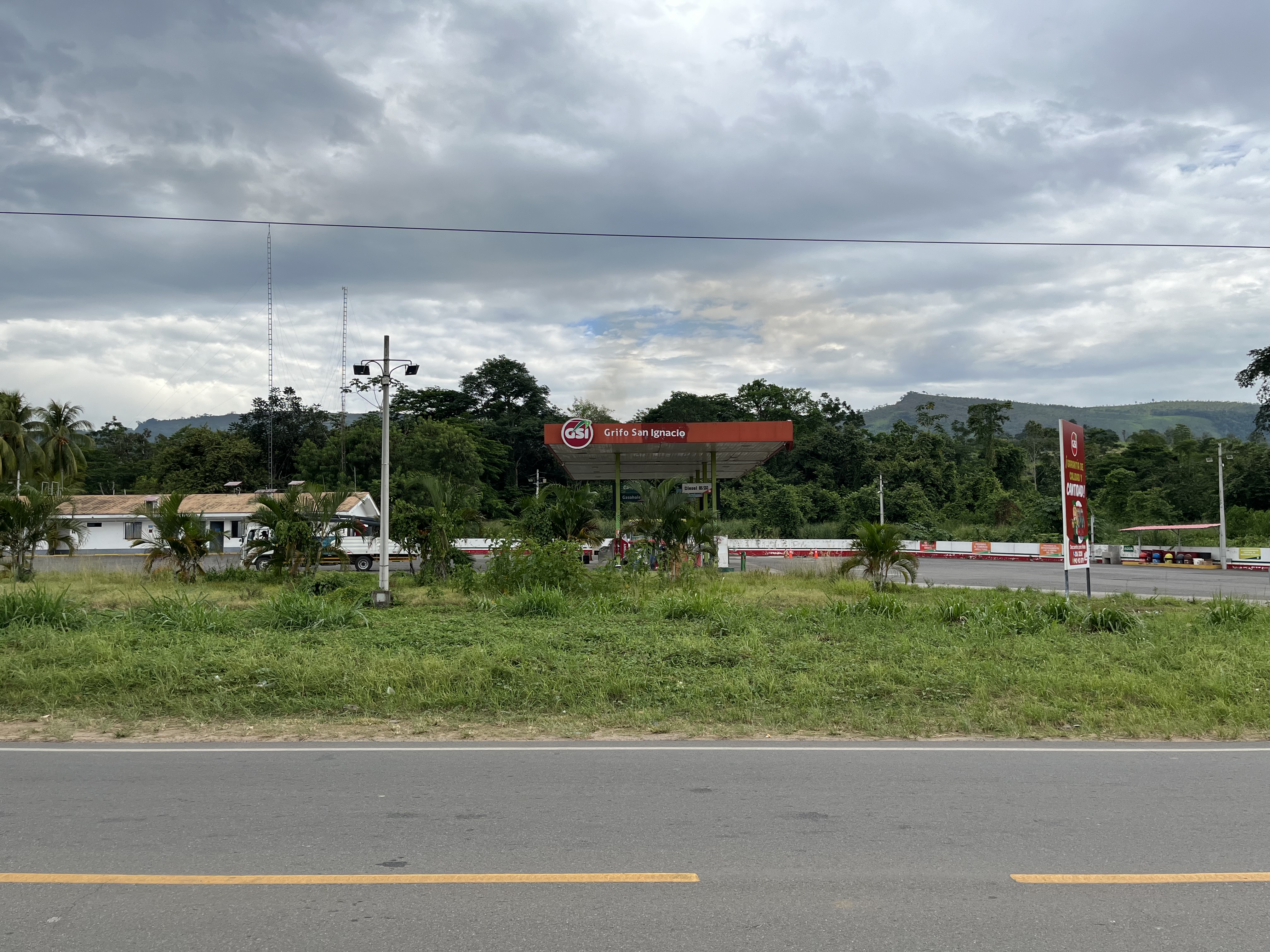 Terreno de 241.86m² para negocio. - Imagen 6