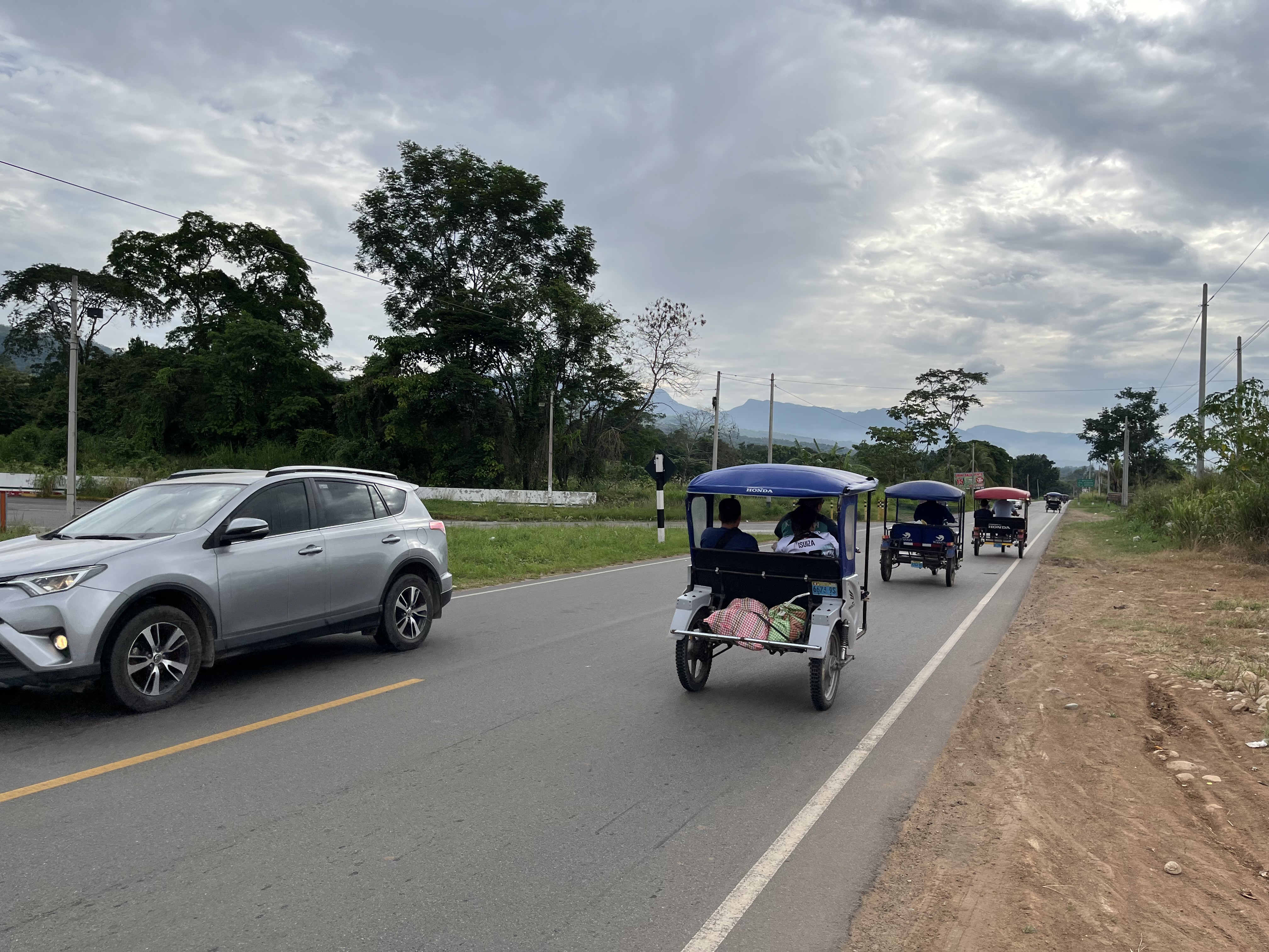 Terreno de 241.86m² para negocio. - Imagen 4