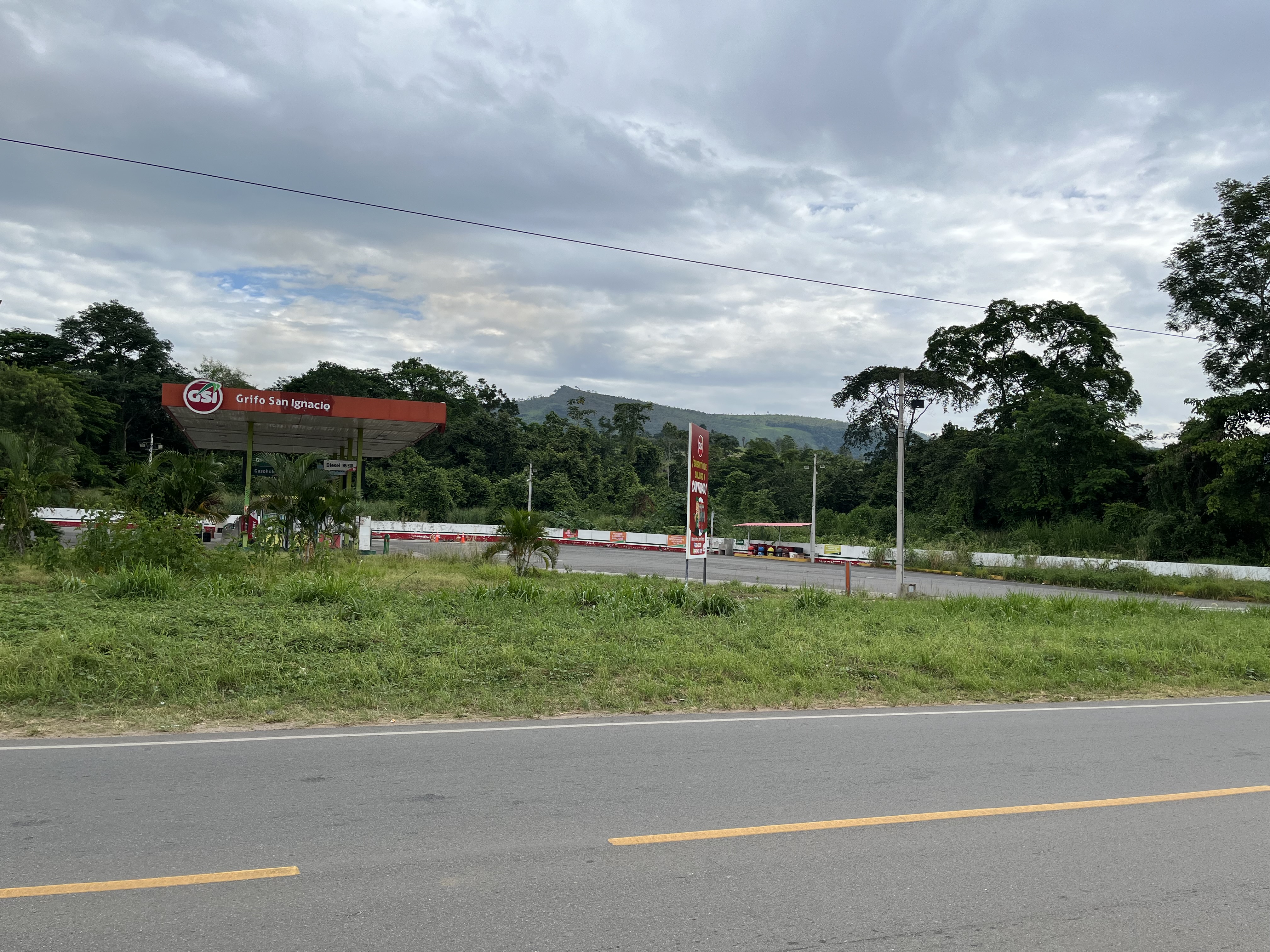 Terreno de 8x25 con 200m² ideal para alquiler. - Imagen 5