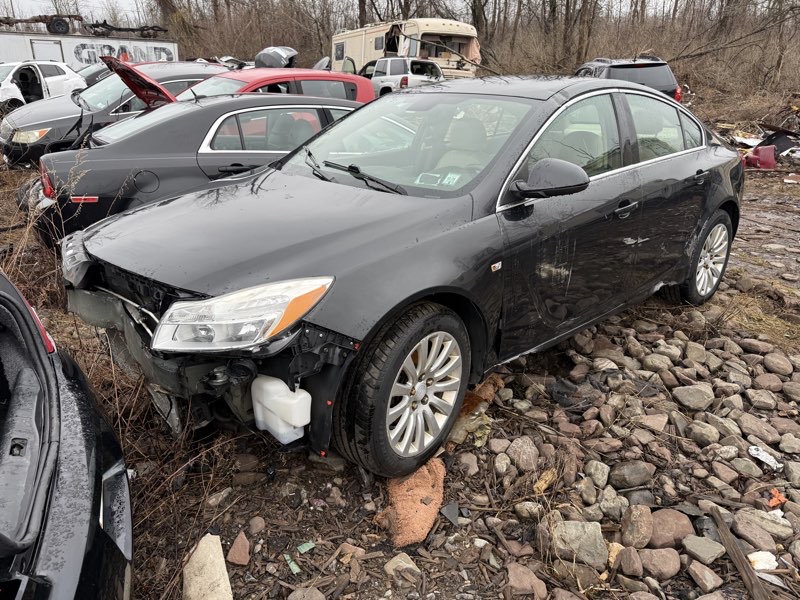 2011 Buick Regal — primary photo
