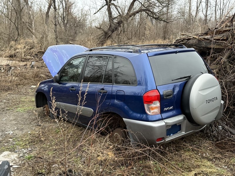 2003 Toyota Rav4 — photo 2