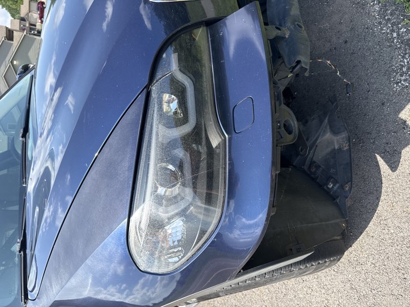 Used Headlight / Right for 2011 BMW X5 — photo 1