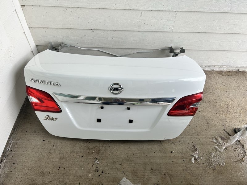 2019 Nissan Sentra — photo 3