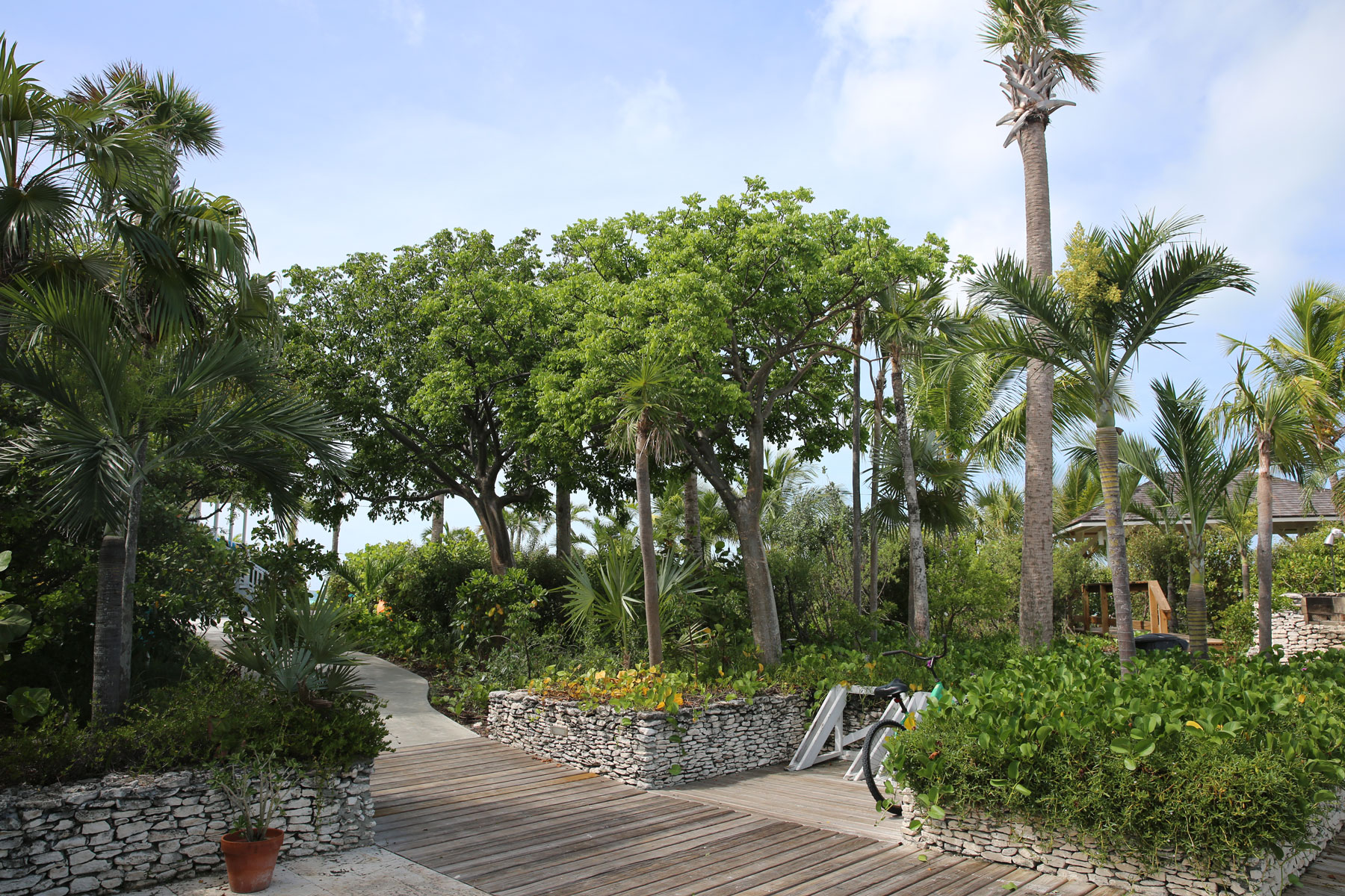 Highbourne Cay Marina & Guest Houses