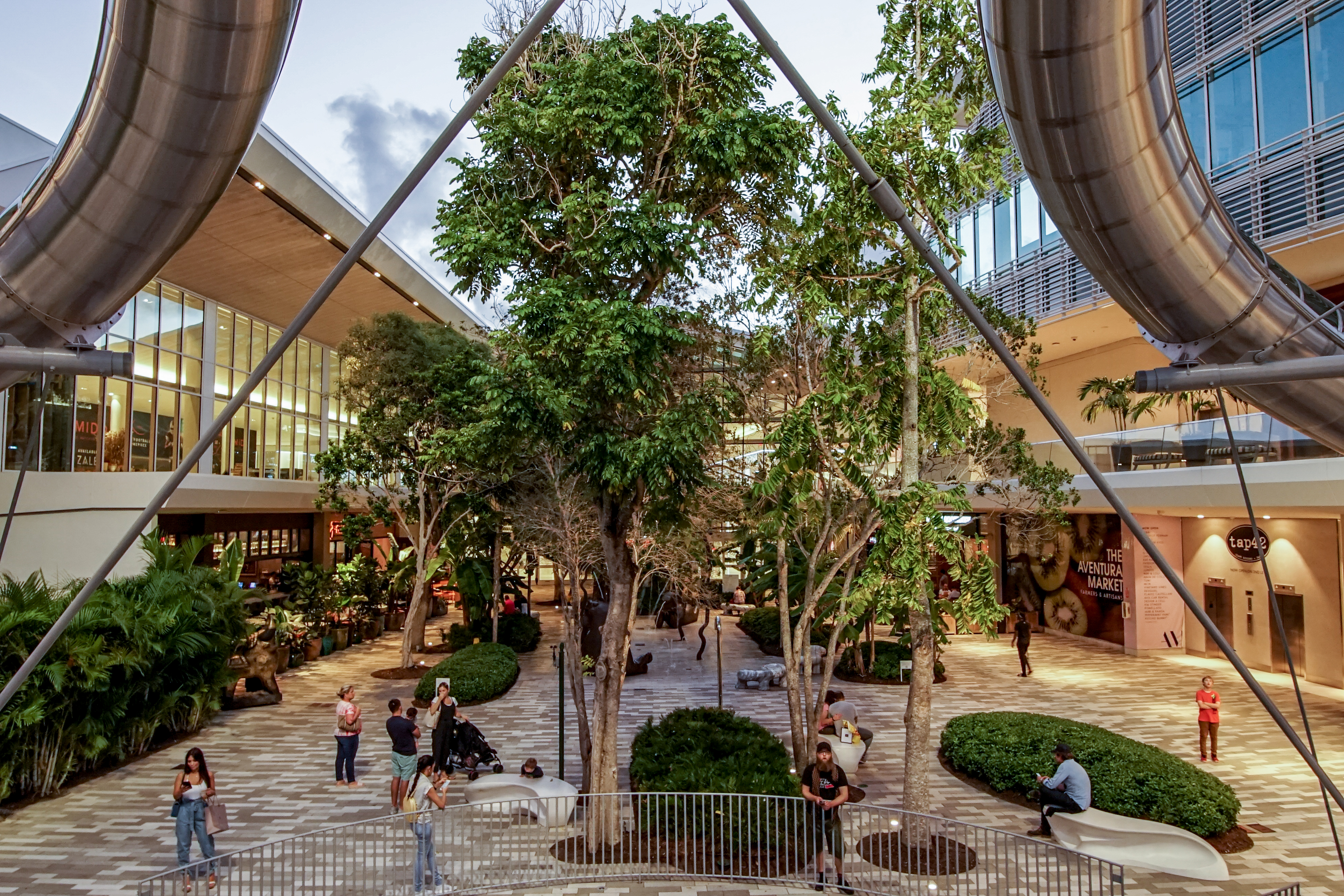 Aventura Luxury Mall Extension