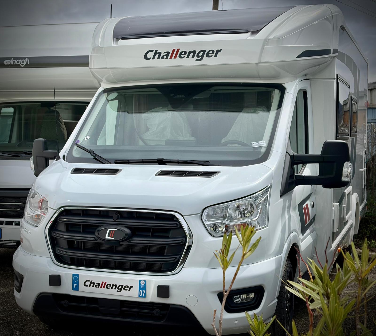 SEMINTEGRALE CHALLENGER 380 GRAPHIE EDITION - Camper Semintegrale in vendita da Ippocamper