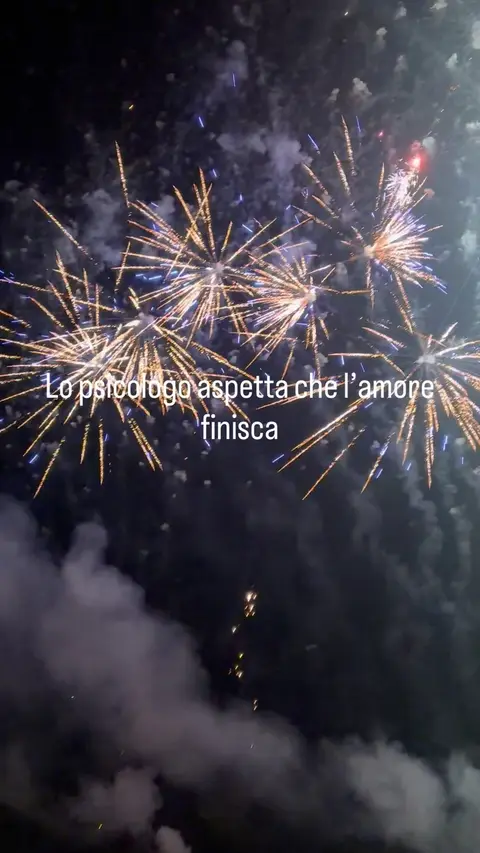 Noi aspettiamo solo che tu abbia qualcosa da festeggiare 🎆 – video di I Razzi Store Modena