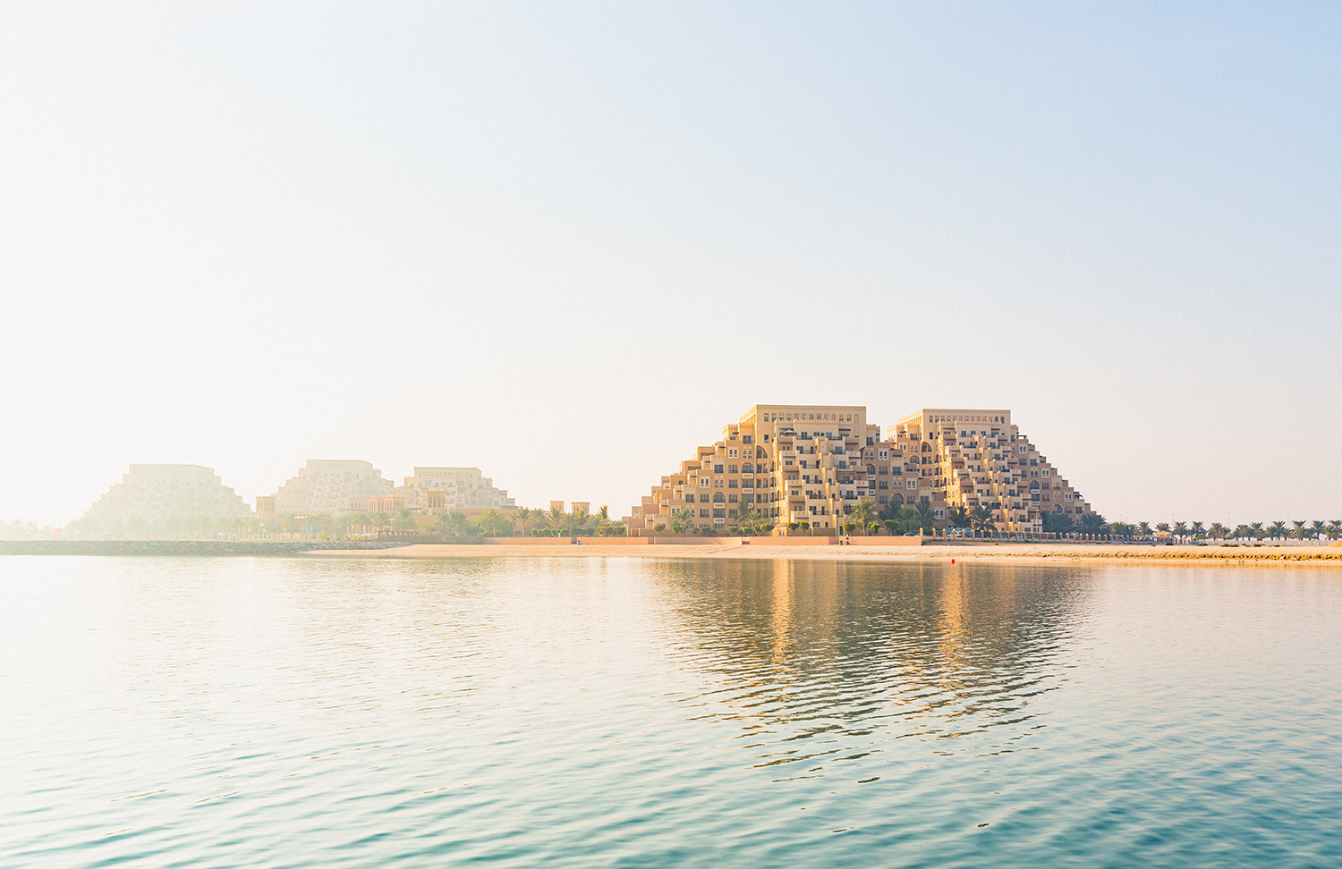 Al Marjan Island: A Perfect Blend of Luxury and Investment Opportunity