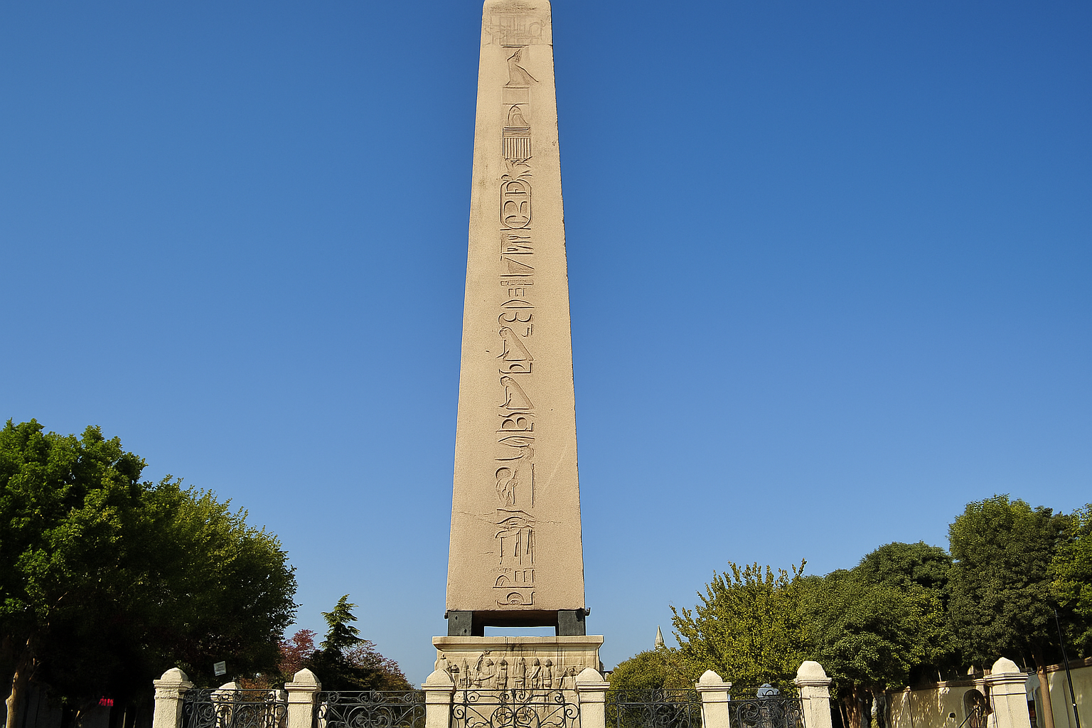 Dikilitaş (Obelisk of Theodosius)