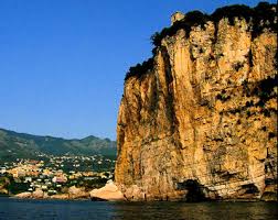 Scutolo Point