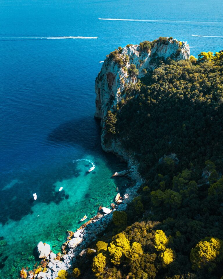 Semi-private Capri Boat Tour photo 2
