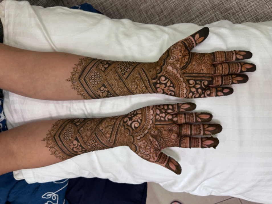 Mehandi by Aleena gallery image
