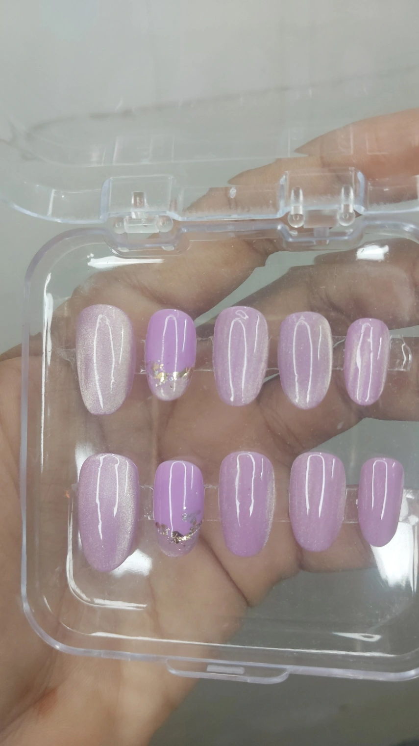 Bharathis_day_with_nails gallery image