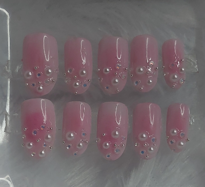 Bharathis_day_with_nails