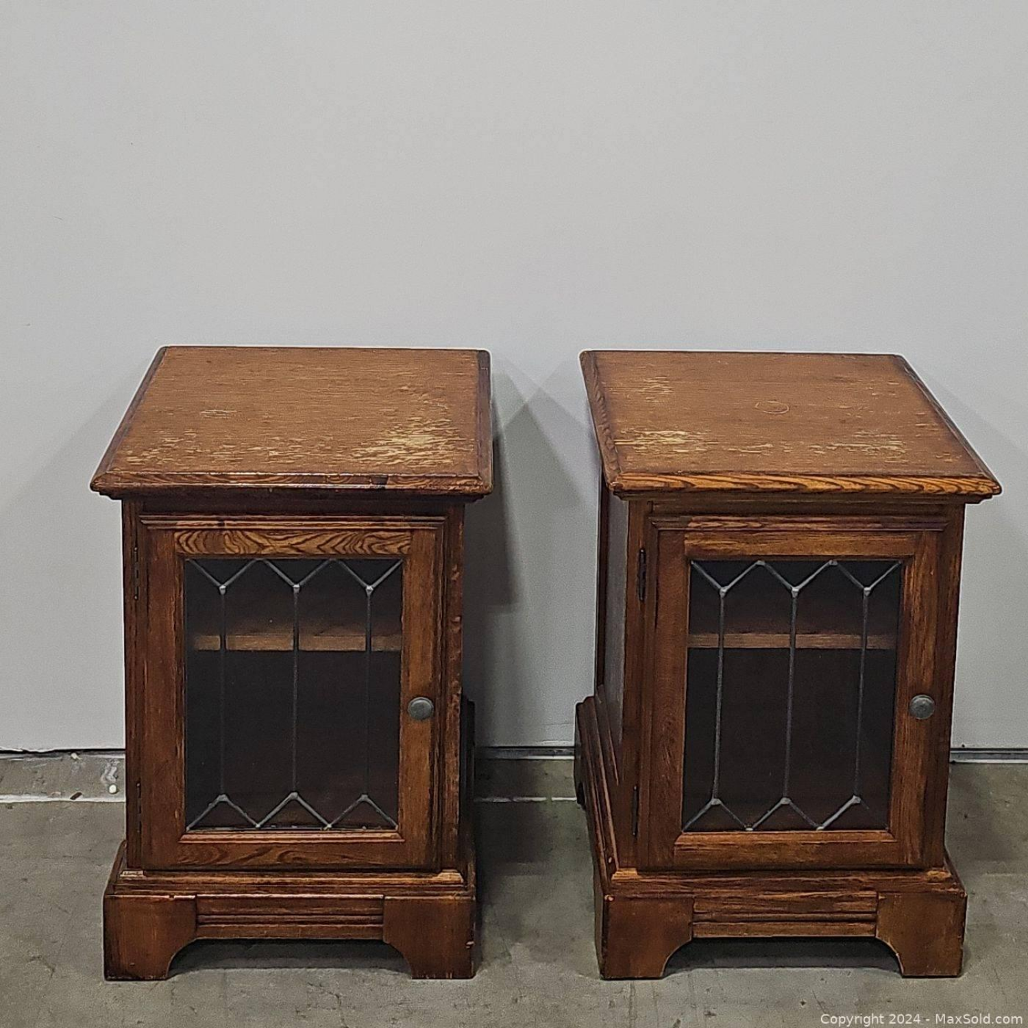 Free Delivery - Pair of 2 Vintage Oak Side Tables Image #1 | Ivy Store