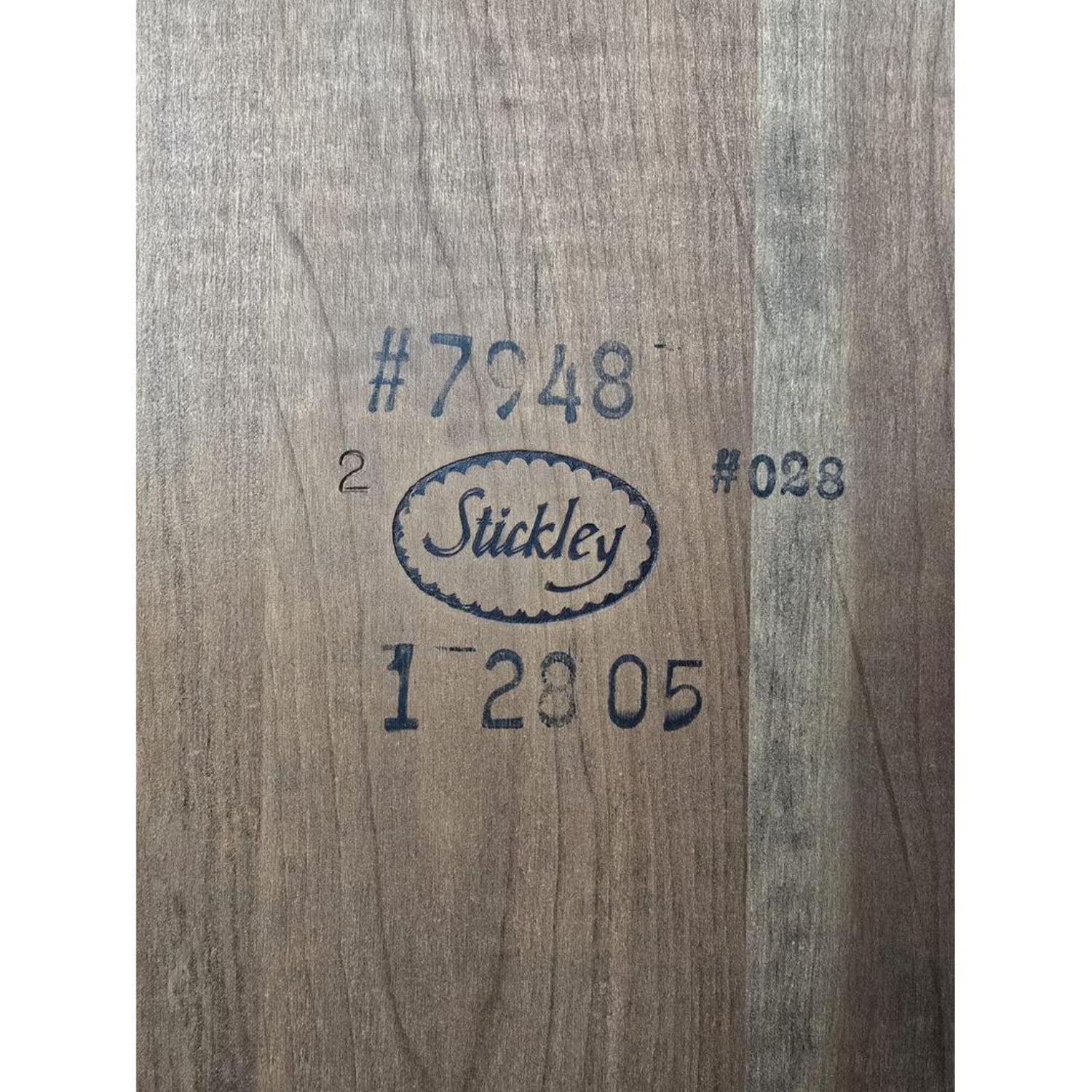 Free Delivery - STICKLEY FURNITURE Round Pedestal Dining Table w/ Two Leaves  Image #2 | Ivy Store