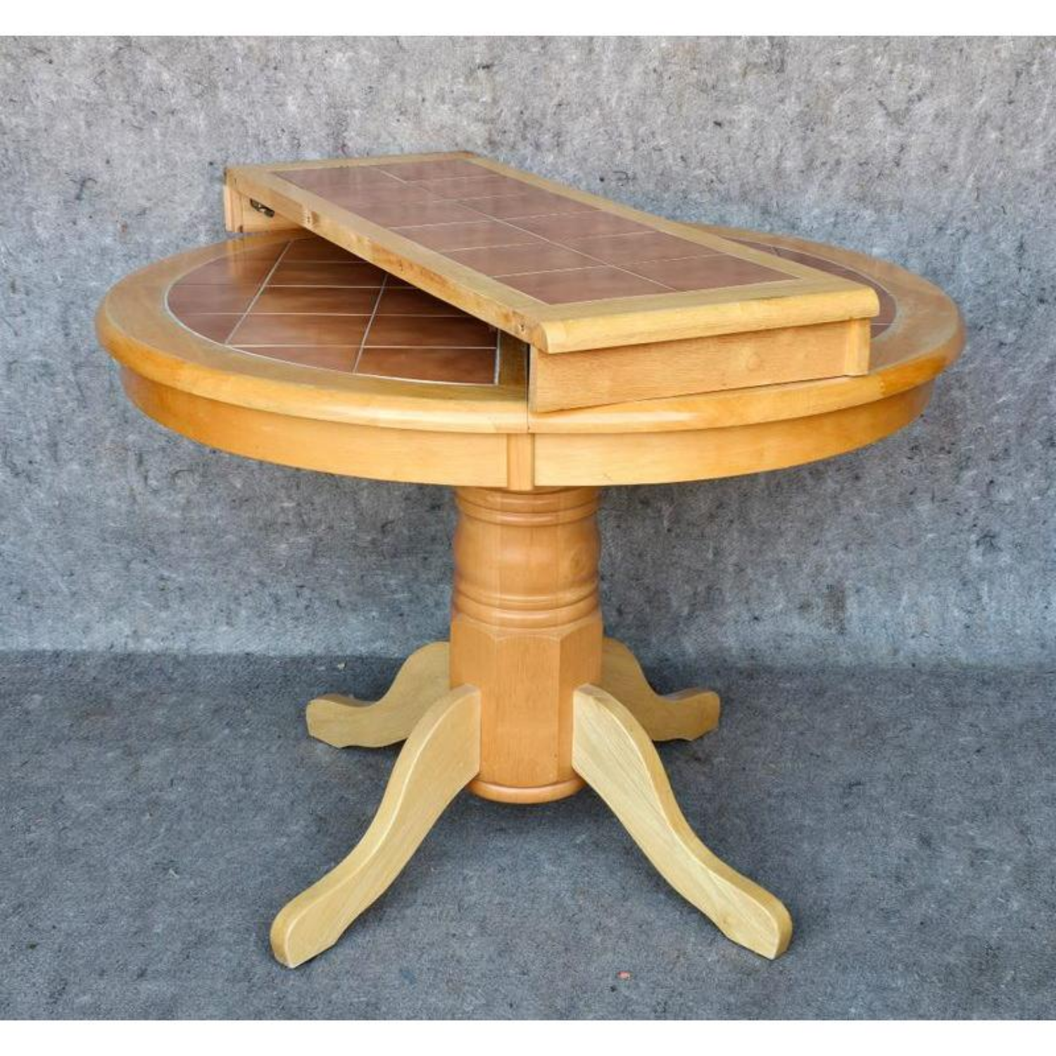 Free Delivery - Vintage Tile Top Wood Pedestal Dining Table with 4 Windsor Style Chairs Image #2 | Ivy Store