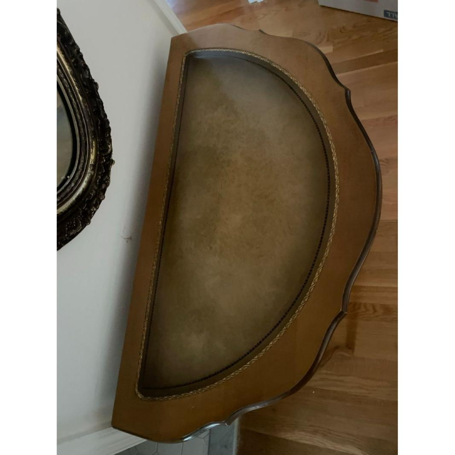 Free Delivery - Inlaid Vintage Wooden Console Table Image #2 | Ivy Store