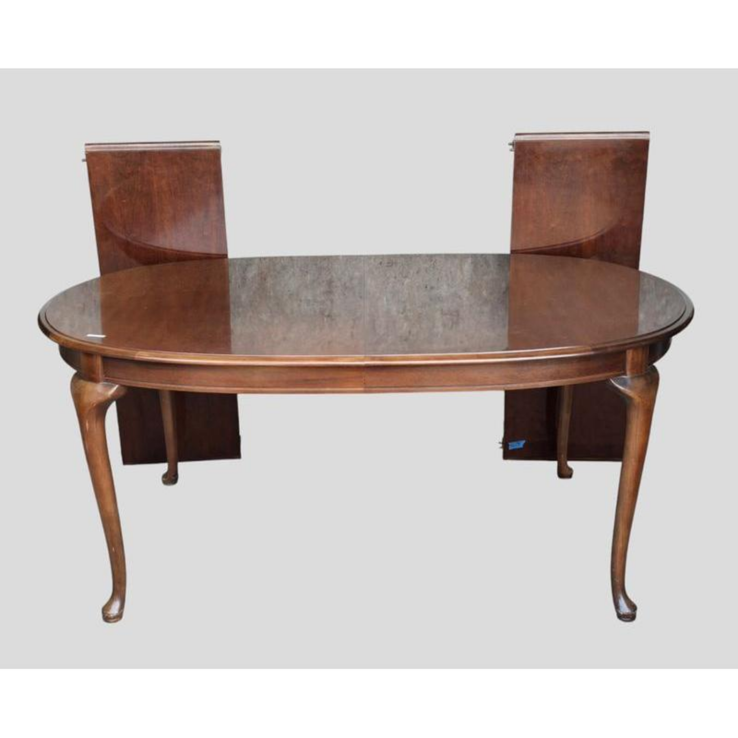 Free Delivery - 20th C THOMASVILLE Wood Dining Table with 2 Extension Leaves Image #1 | Ivy Store