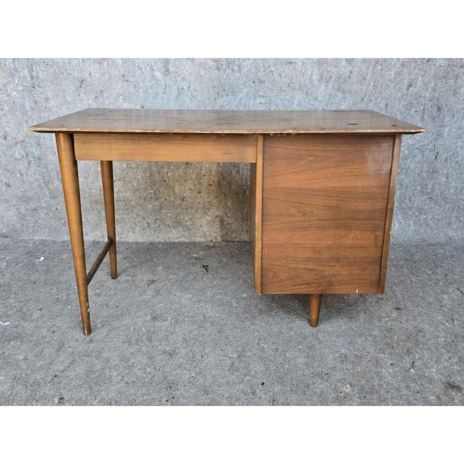 Free Delivery - Vintage Maddox Mid Century Modern MCM Desk  image | Ivy Store