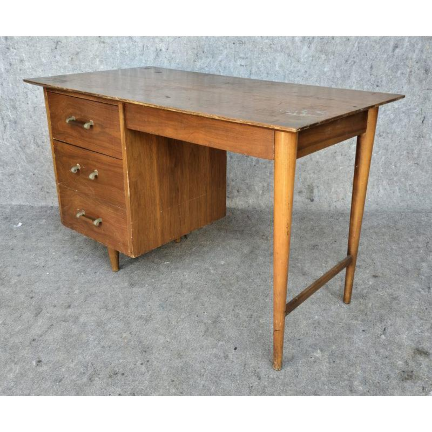 Free Delivery - Vintage Maddox Mid Century Modern MCM Desk  image | Ivy Store