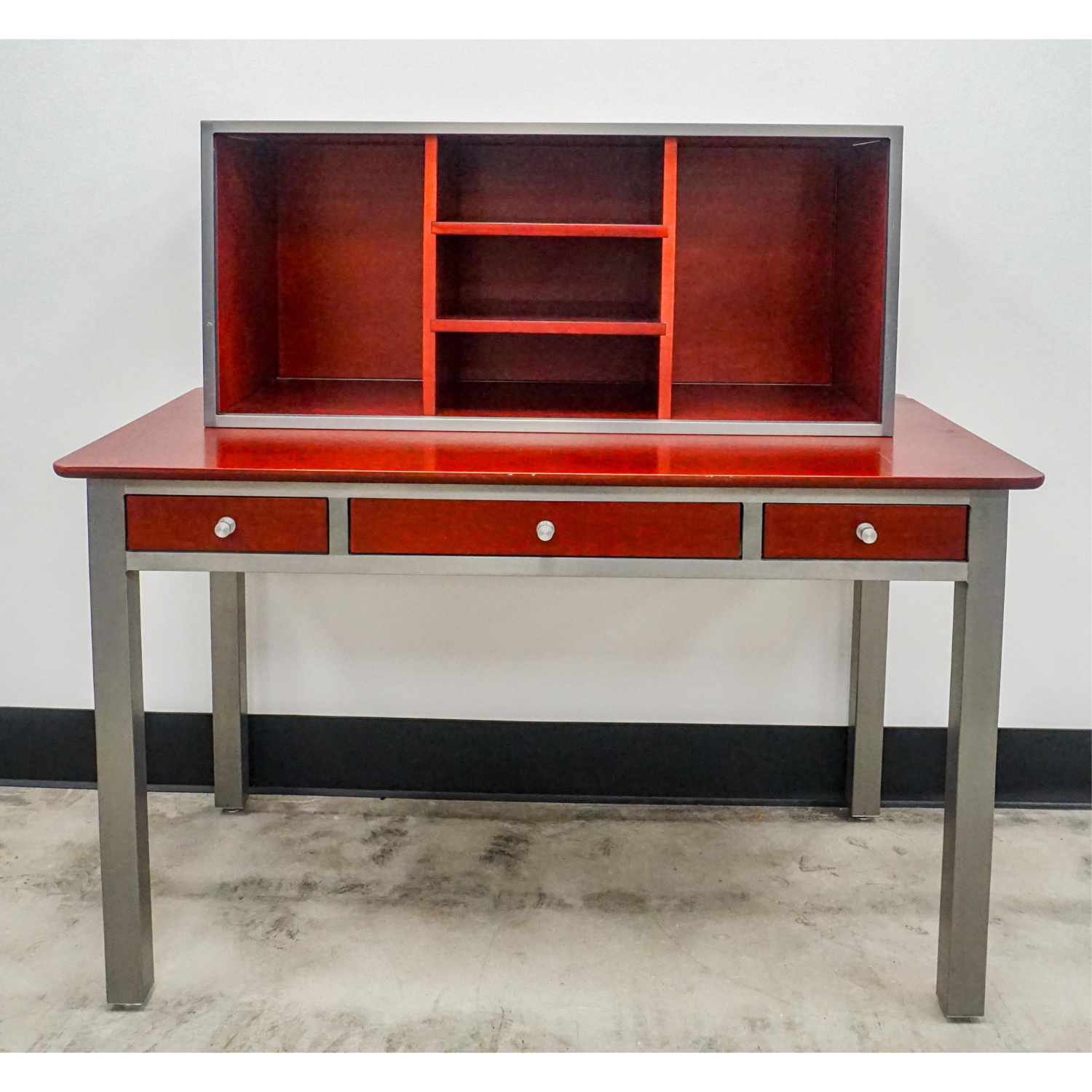 Free Delivery - Contemporary Metal Base Table Desk with Desk Cube Image #1 | Ivy Store