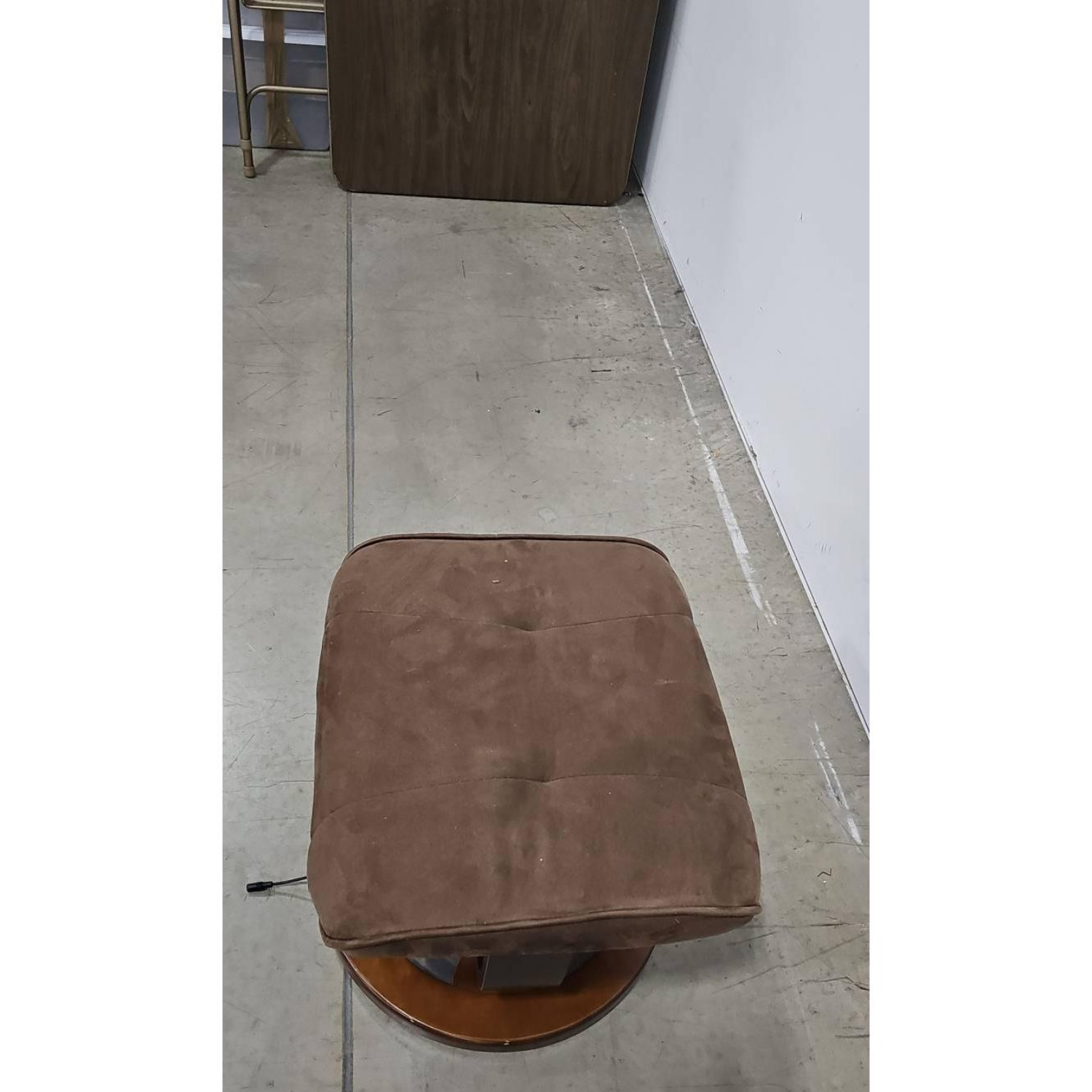 Free Delivery - Massage Recliner Set with Stool for Ultimate Relaxation image | Ivy Store
