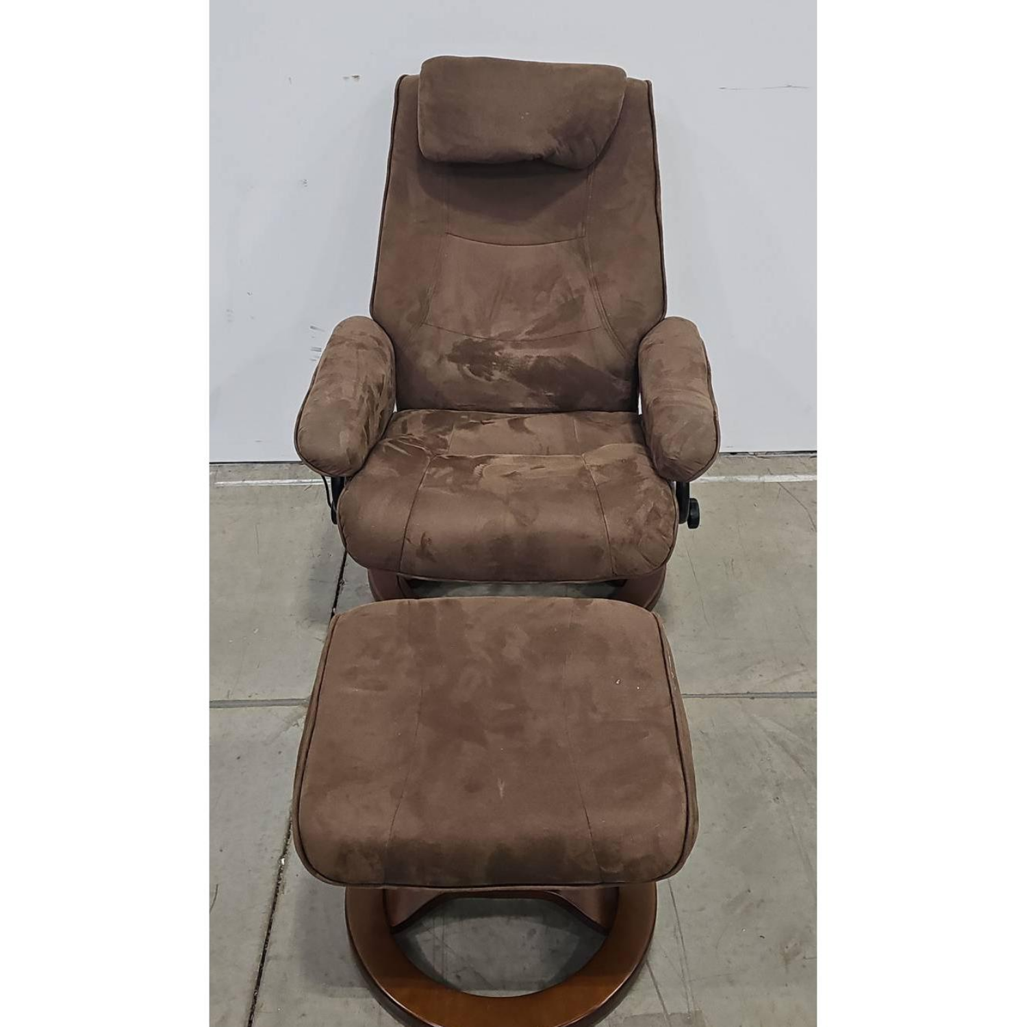 Free Delivery - Massage Recliner Set with Stool for Ultimate Relaxation image | Ivy Store