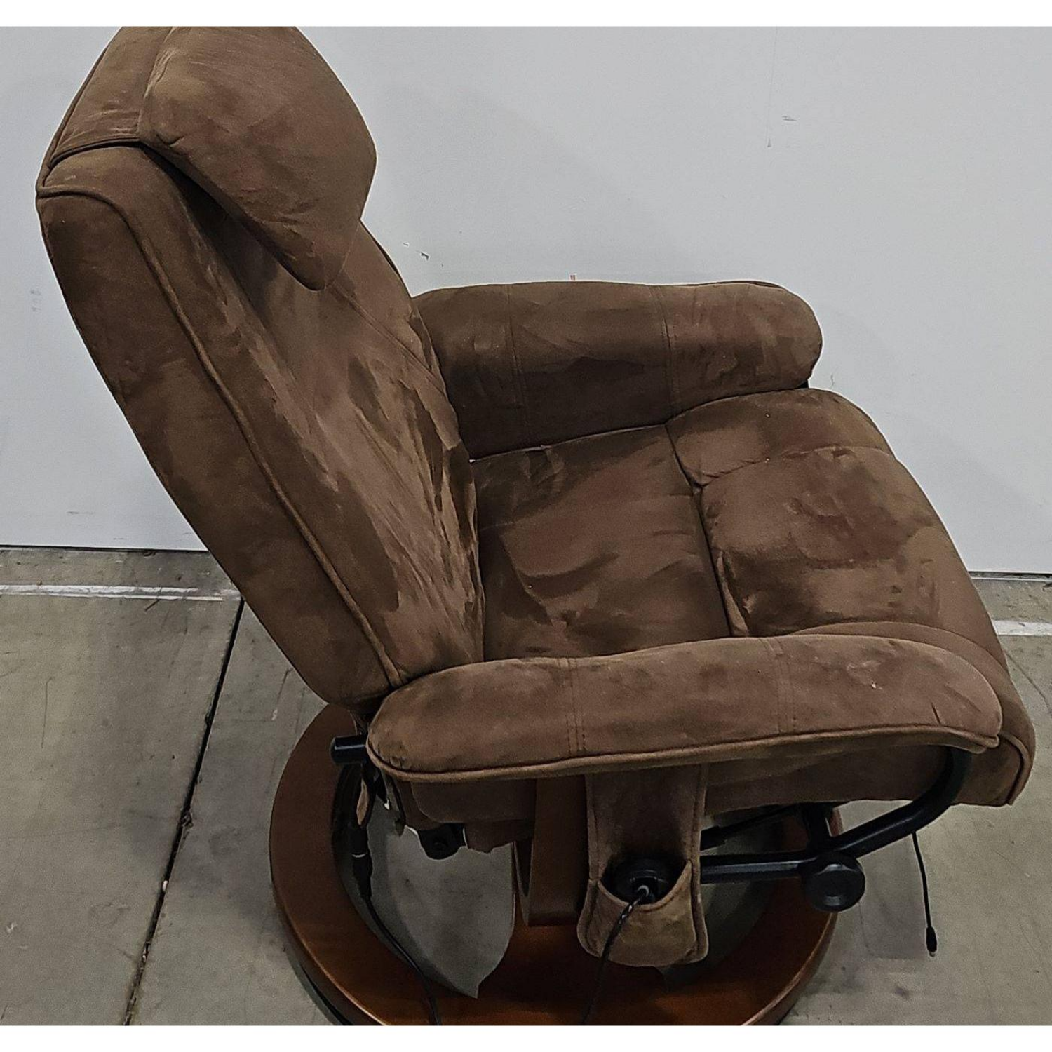 Free Delivery - Massage Recliner Set with Stool for Ultimate Relaxation image | Ivy Store