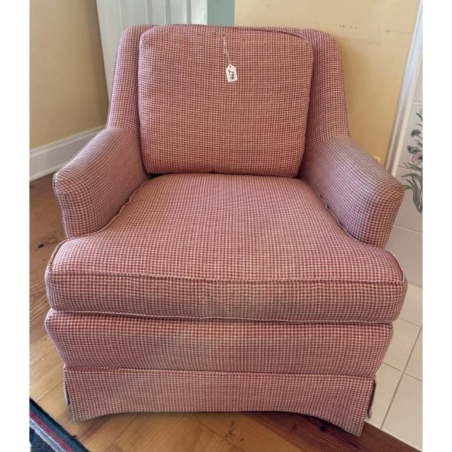 Free Delivery - Upholstered Armchair with Classic Houndstooth Pattern Image #1 | Ivy Store