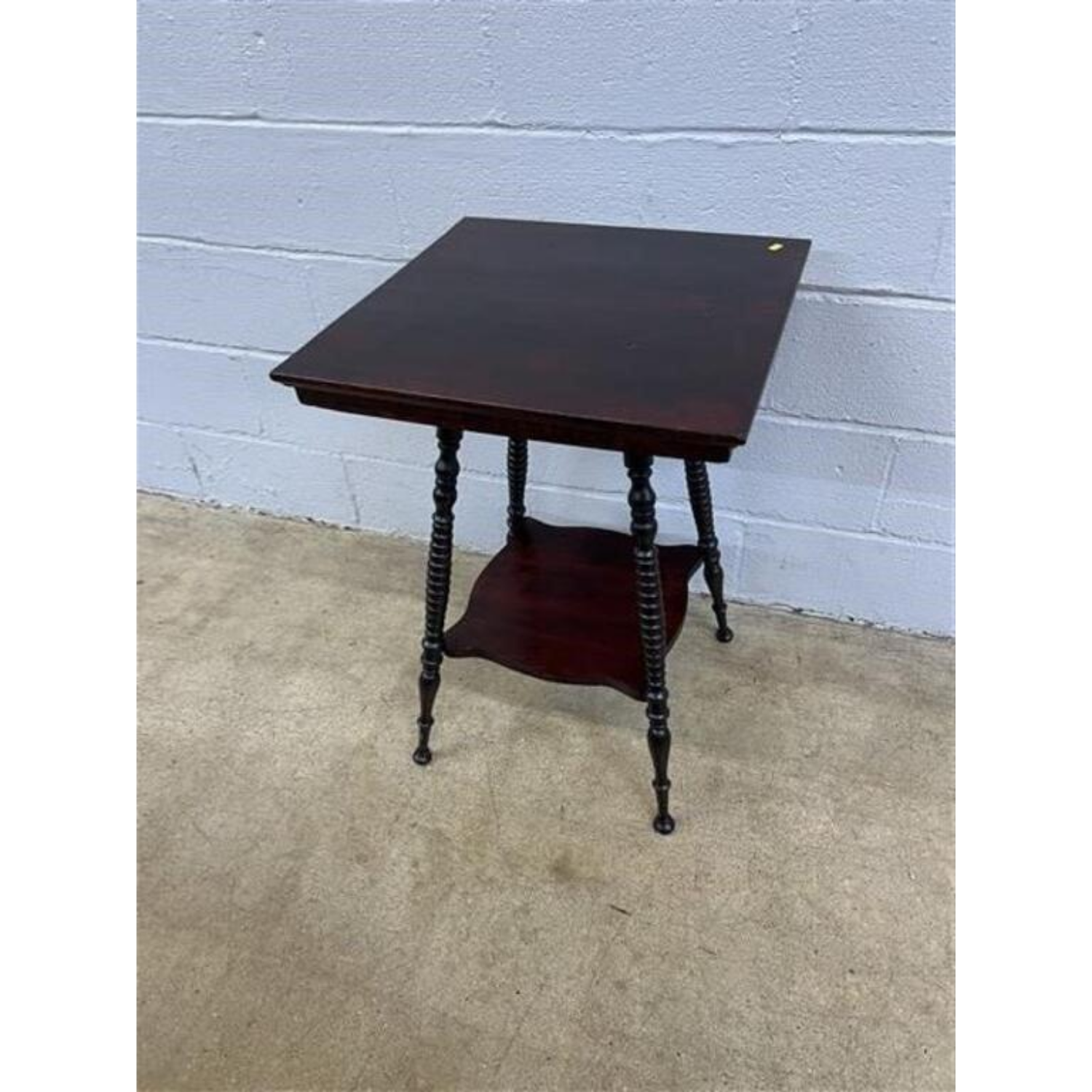 Free Delivery - Vintage Parlor Table Side Table Accent with Storage Shelf image | Ivy Store