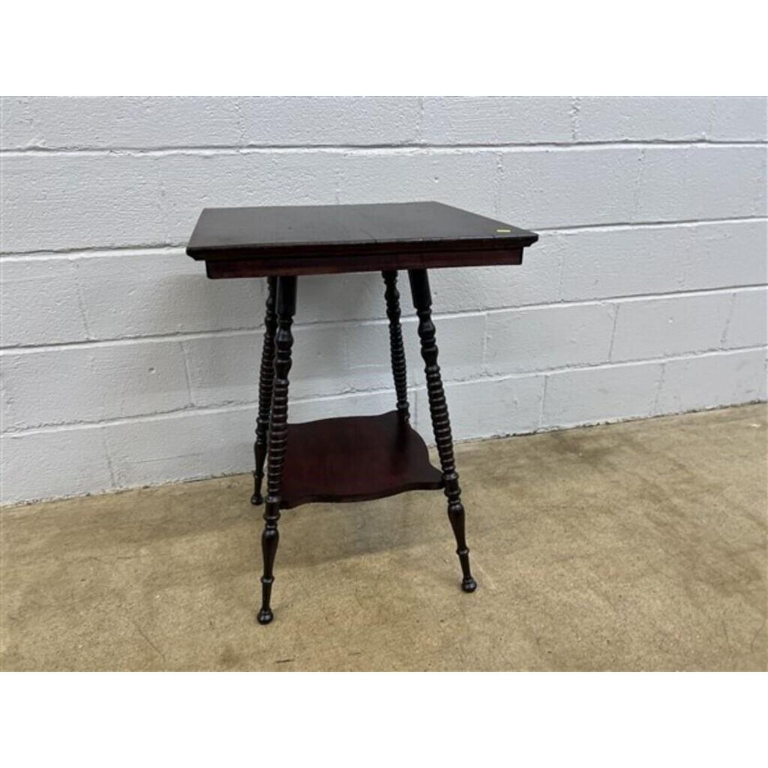 Free Delivery - Vintage Parlor Table Side Table Accent with Storage Shelf image | Ivy Store